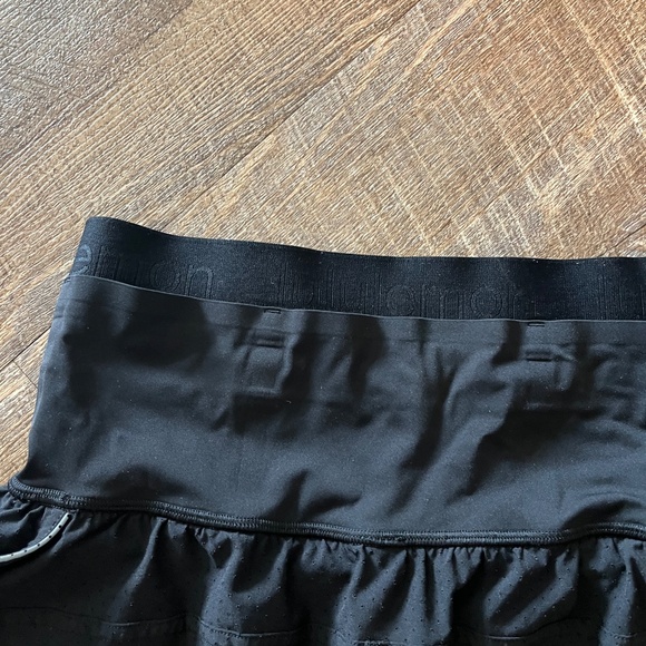 Lululemon Fast and Free 2-in-1 Run Shorts Elite Black size 8 - Picture 6 of 6